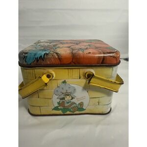 Vintage Cheinco Strawberry Shortcake Small‎ Tin Lunch Box
